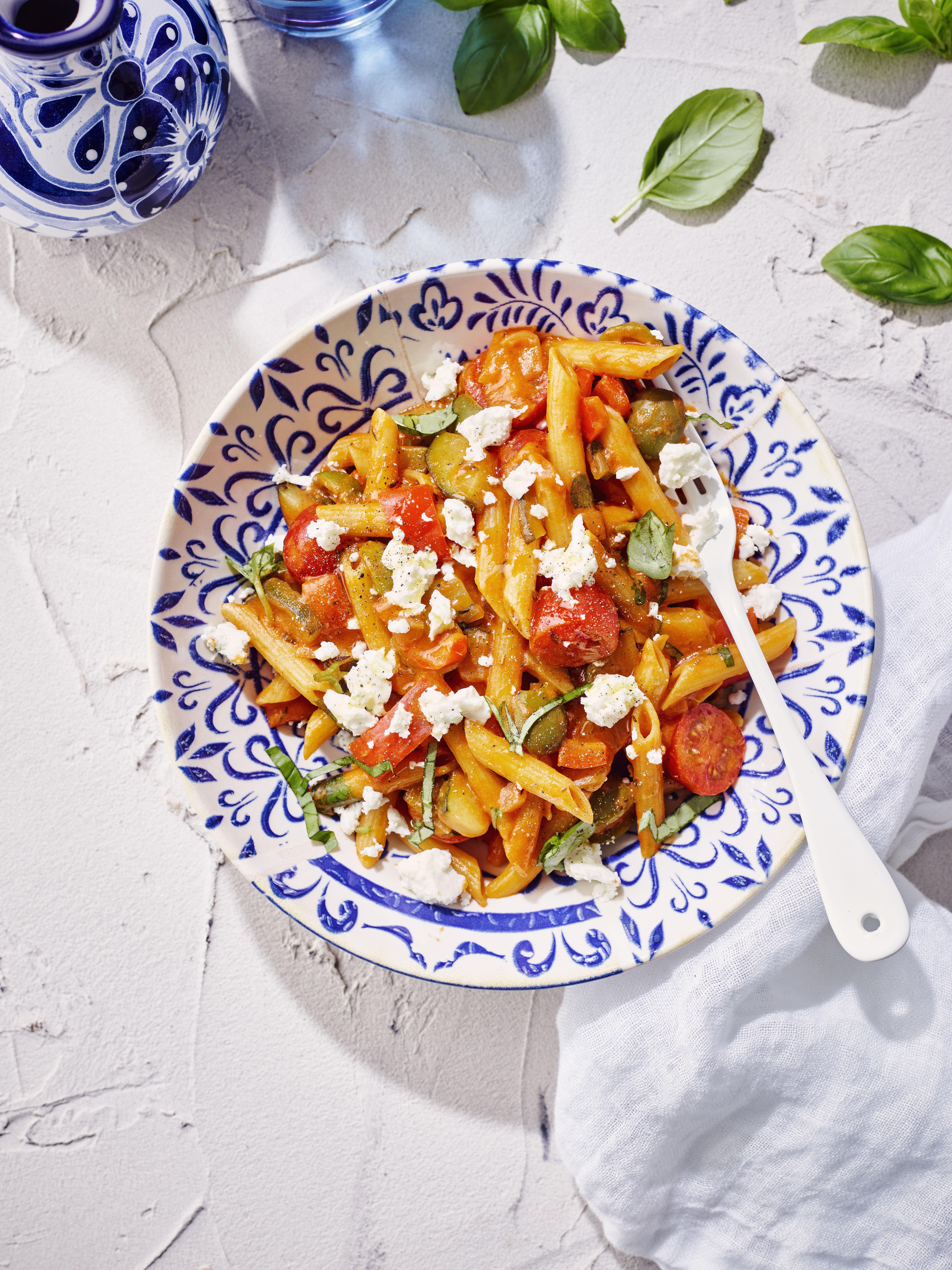 Mediterrane one pot pasta met feta